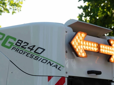 Подметально-уборочная машина SmartSweeper RG-8240
